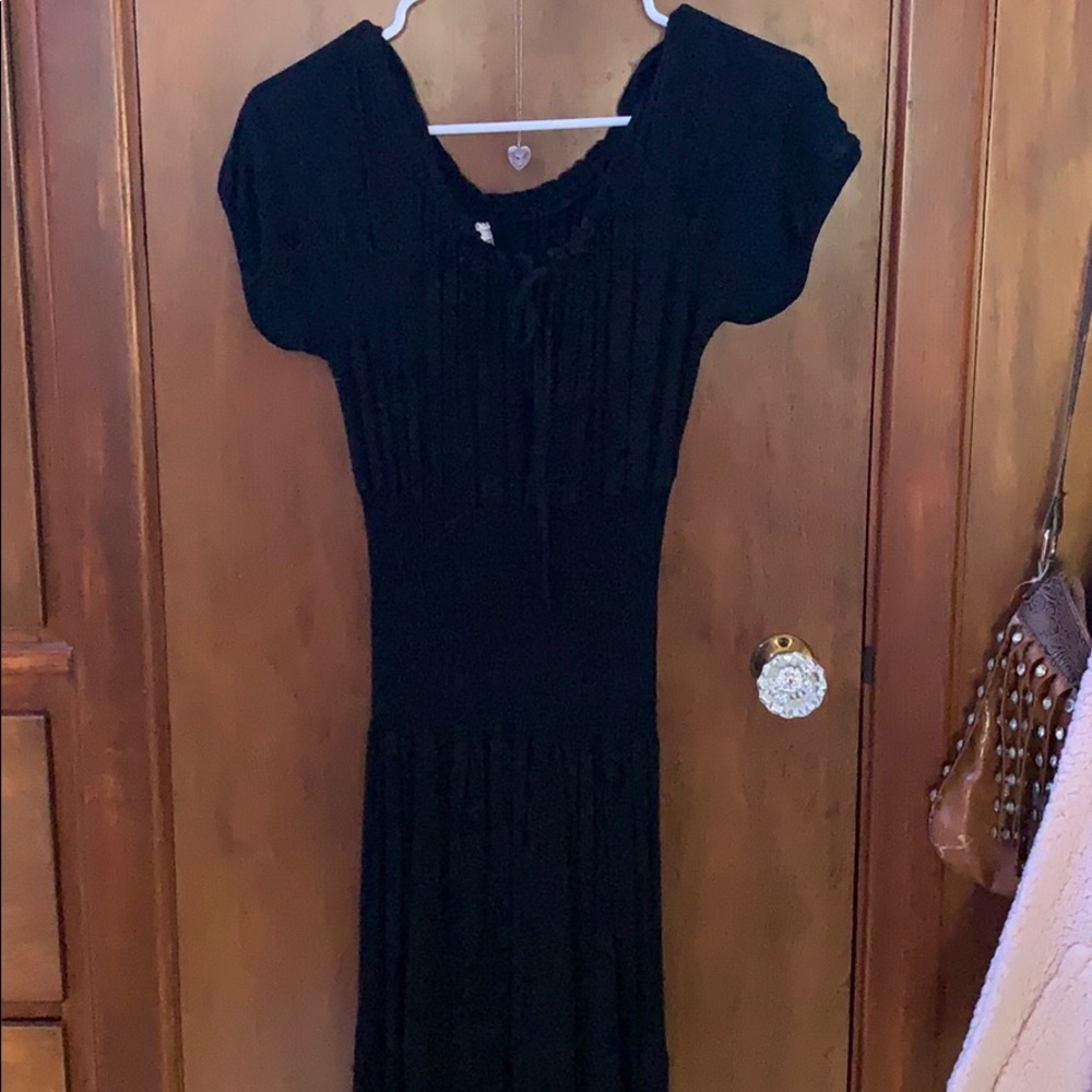 simple black dress 🖤